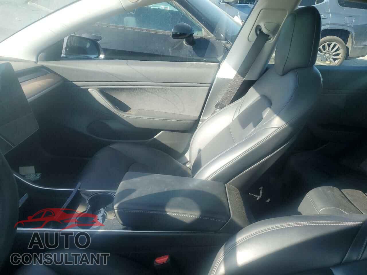 TESLA MODEL 3 2019 - 5YJ3E1EB6KF477423