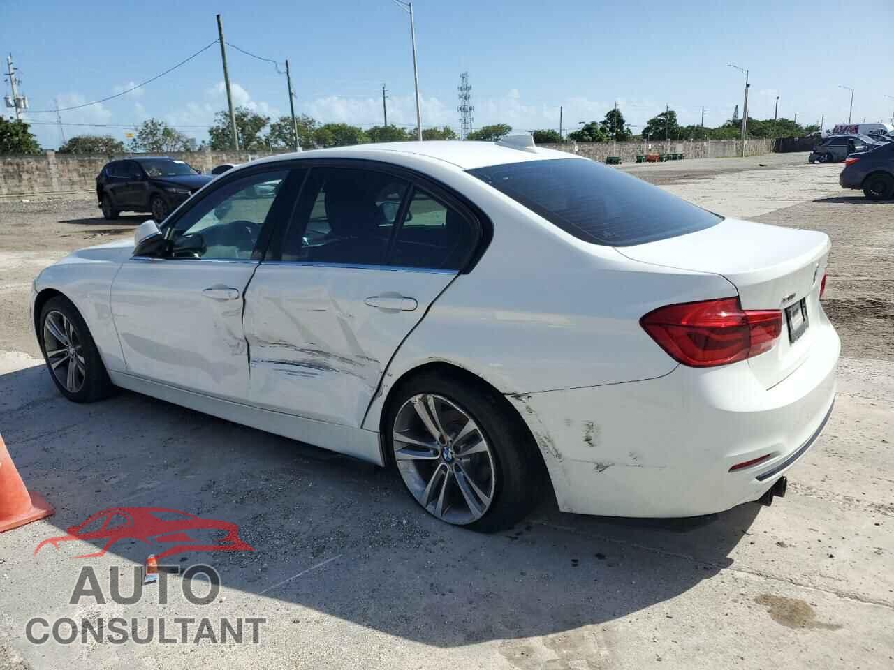 BMW 3 SERIES 2018 - WBA8D9C5XJEM31840