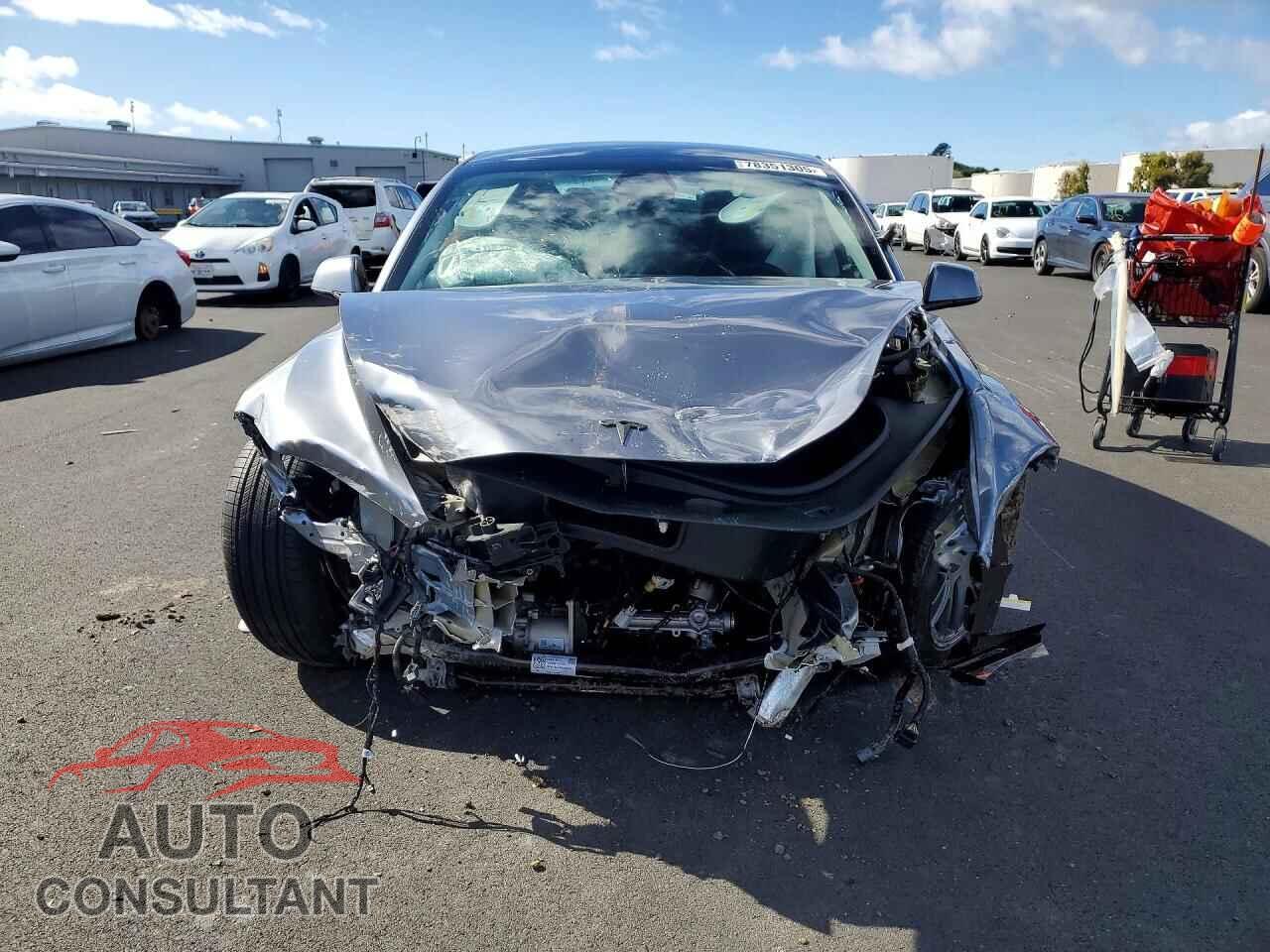 TESLA MODEL 3 2025 - 5YJ3E1EA8SF960368