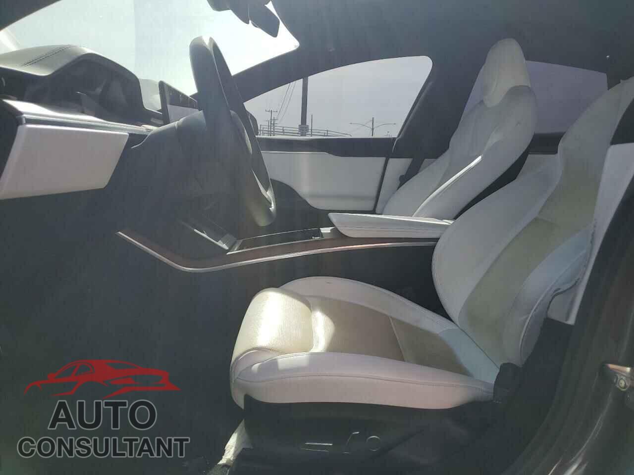 TESLA MODEL S 2022 - 5YJSA1E55NF473370