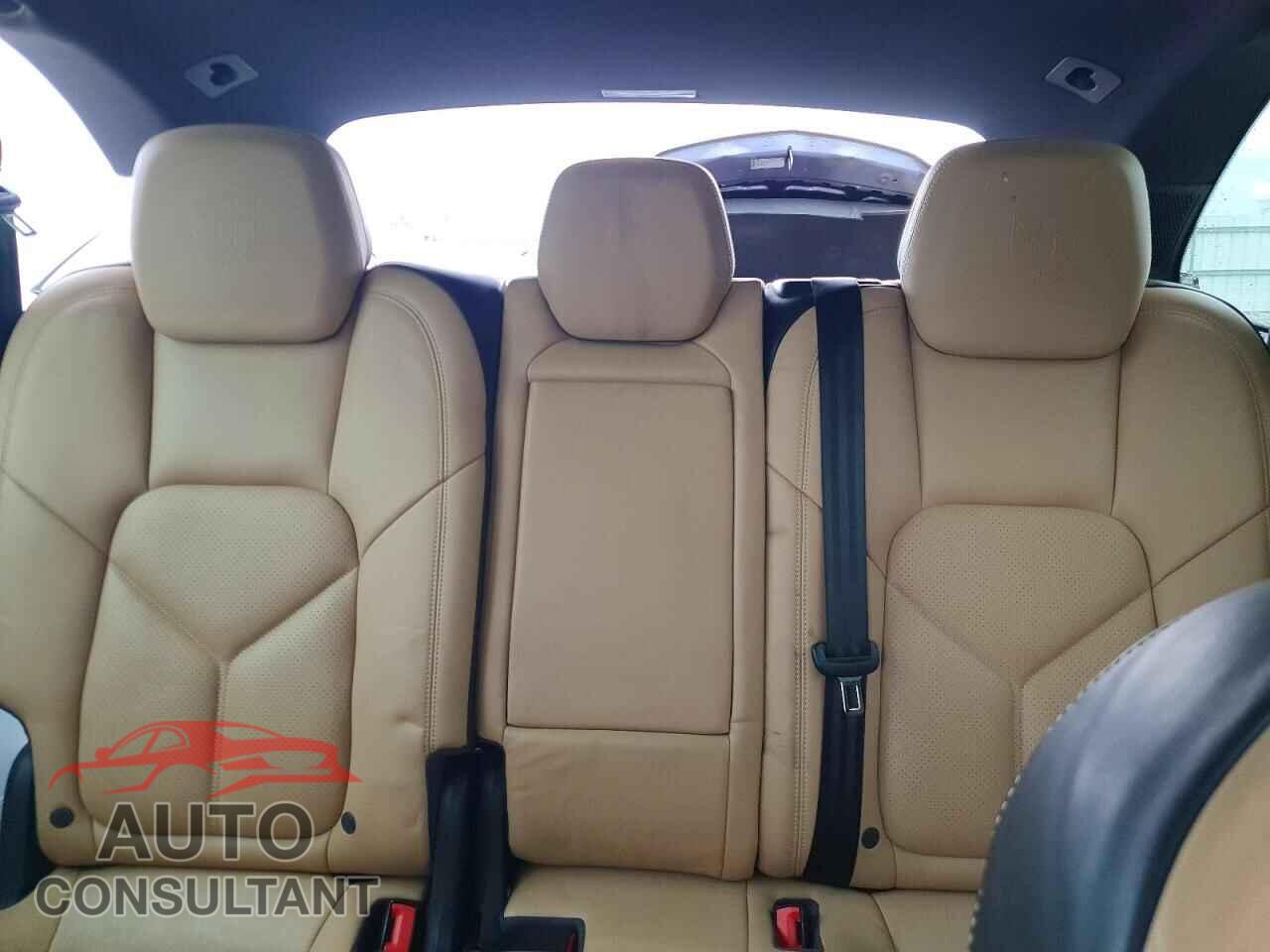 PORSCHE CAYENNE 2017 - WP1AA2A2XHKA91354