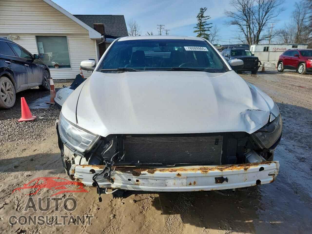 FORD TAURUS 2017 - 1FAHP2H82HG118340