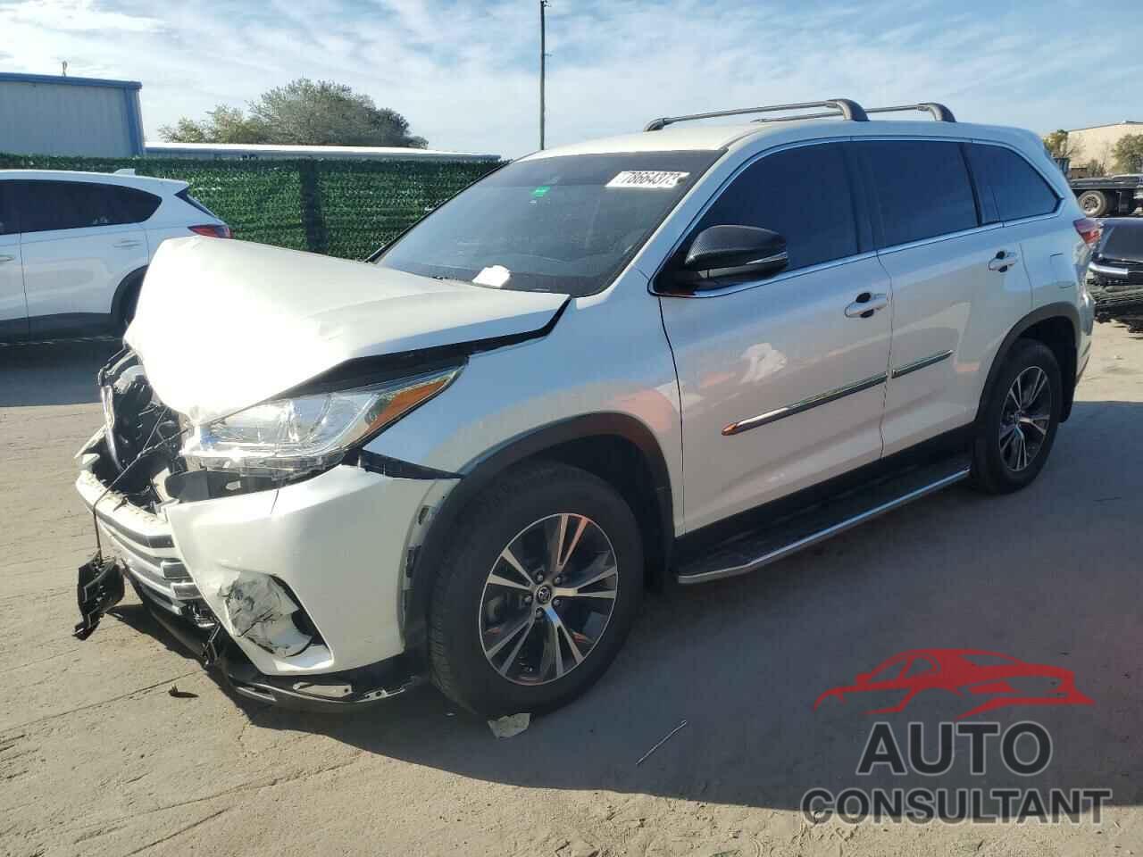 TOYOTA HIGHLANDER 2019 - 5TDZARFH2KS047830