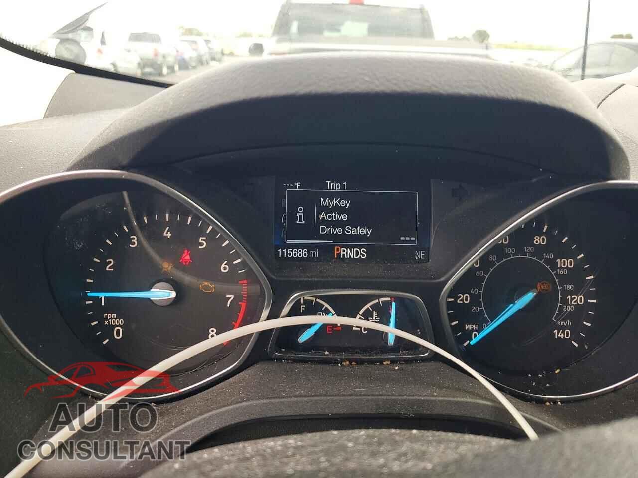 FORD ESCAPE 2018 - 1FMCU0GD1JUD07919