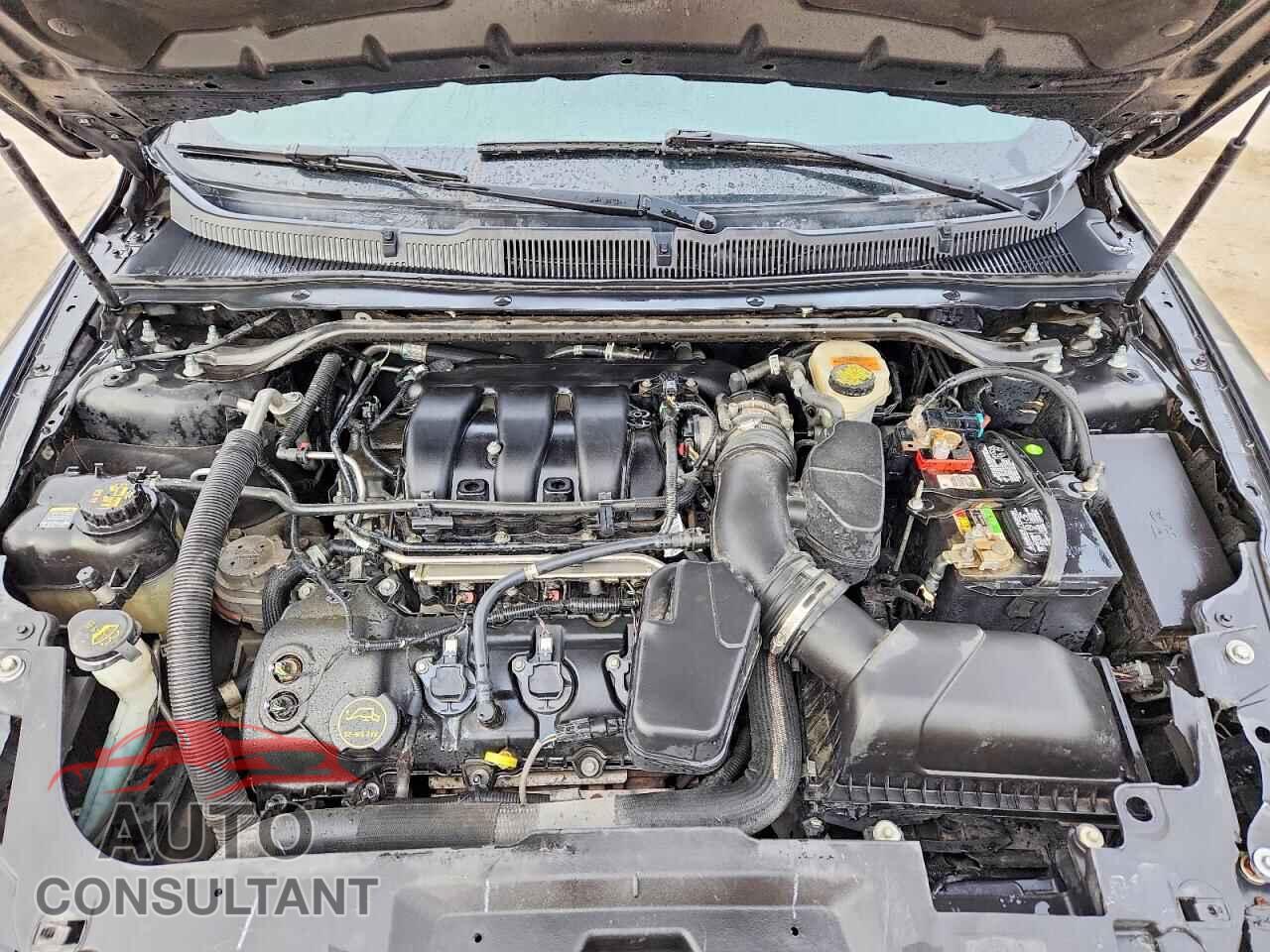 FORD TAURUS 2017 - 1FAHP2E89HG137231