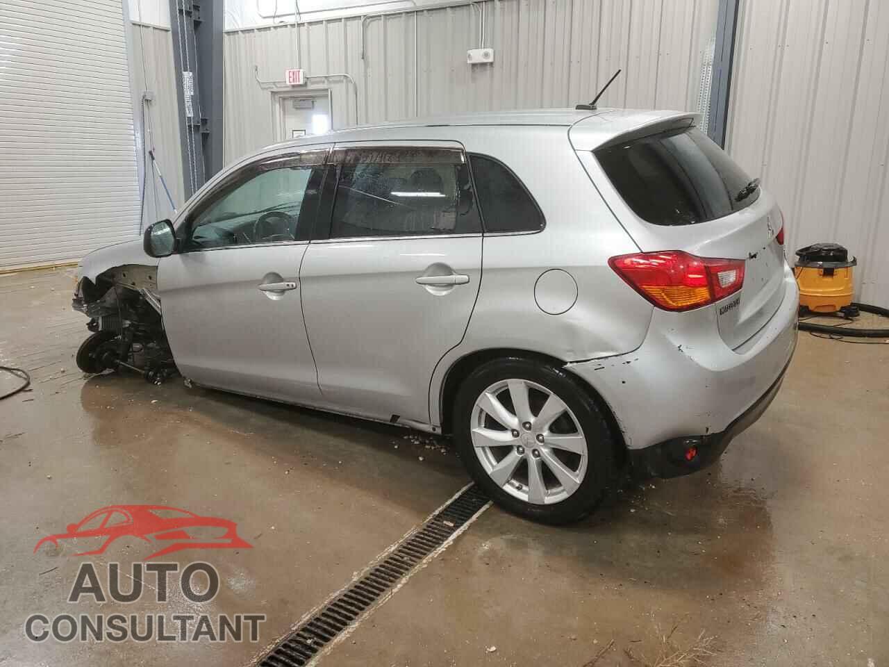 MITSUBISHI OUTLANDER 2015 - 4A4AR4AU6FE039652