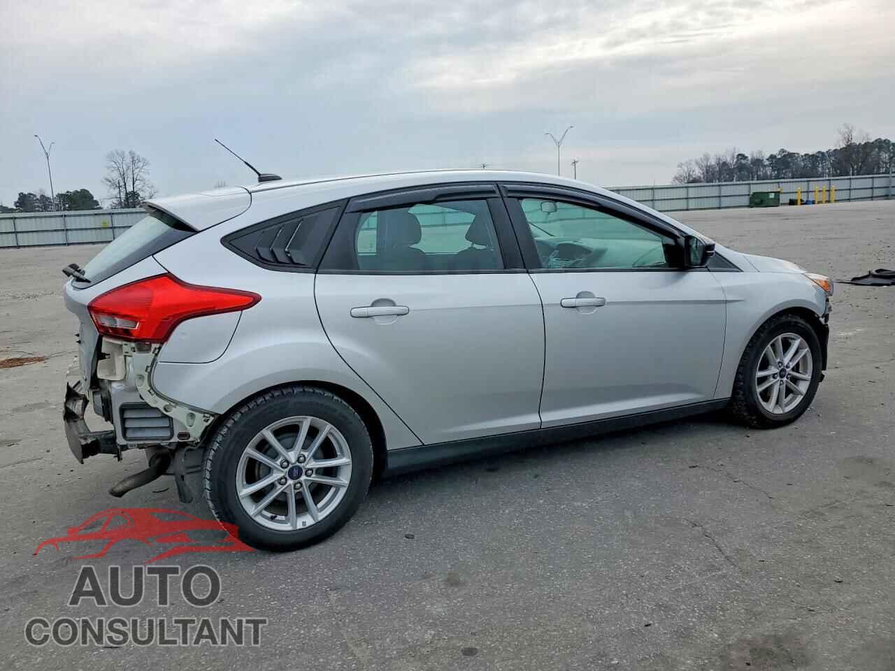 FORD FOCUS 2015 - 1FADP3K25FL223581