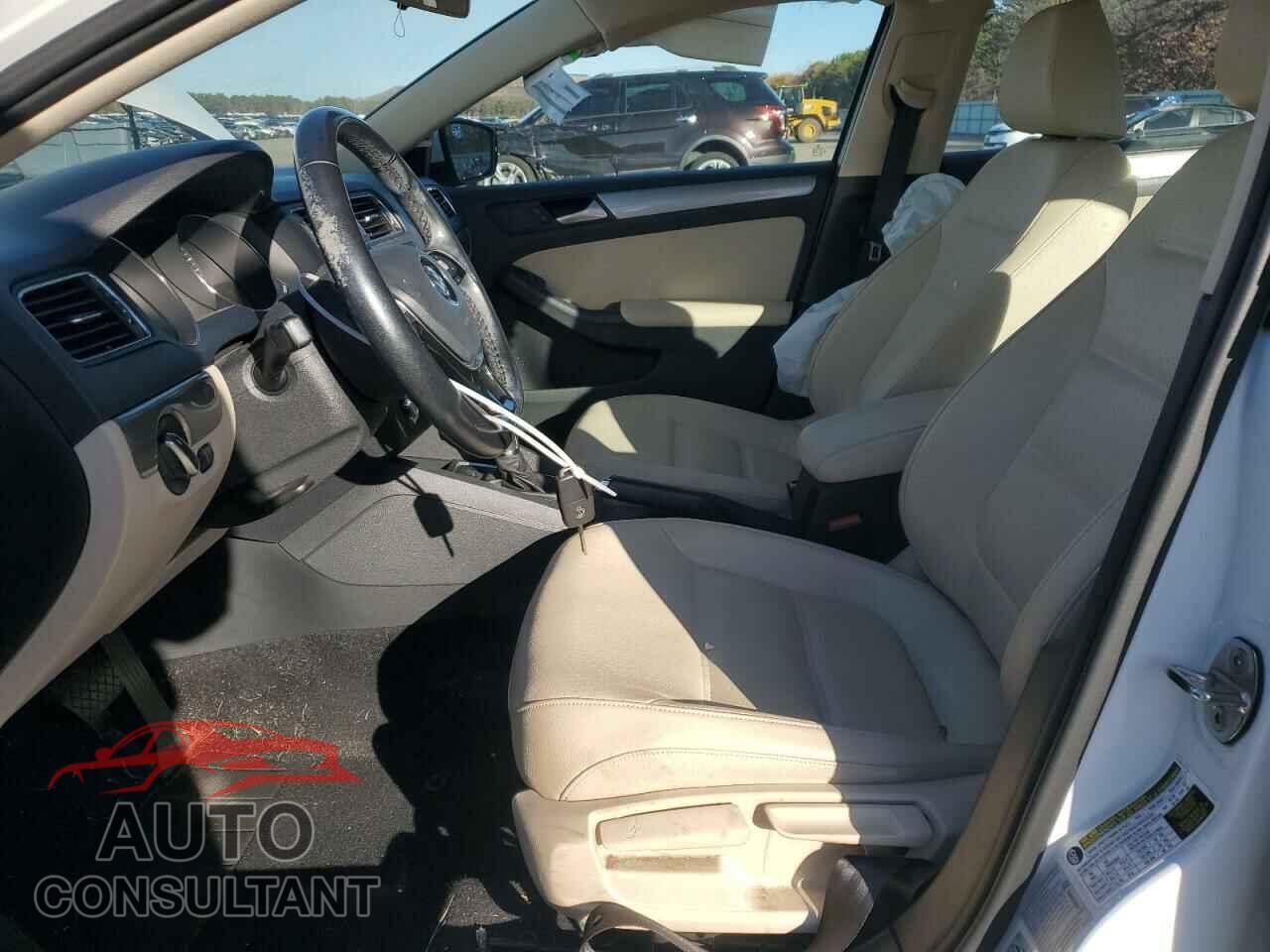 VOLKSWAGEN JETTA 2017 - 3VWDB7AJ1HM363232