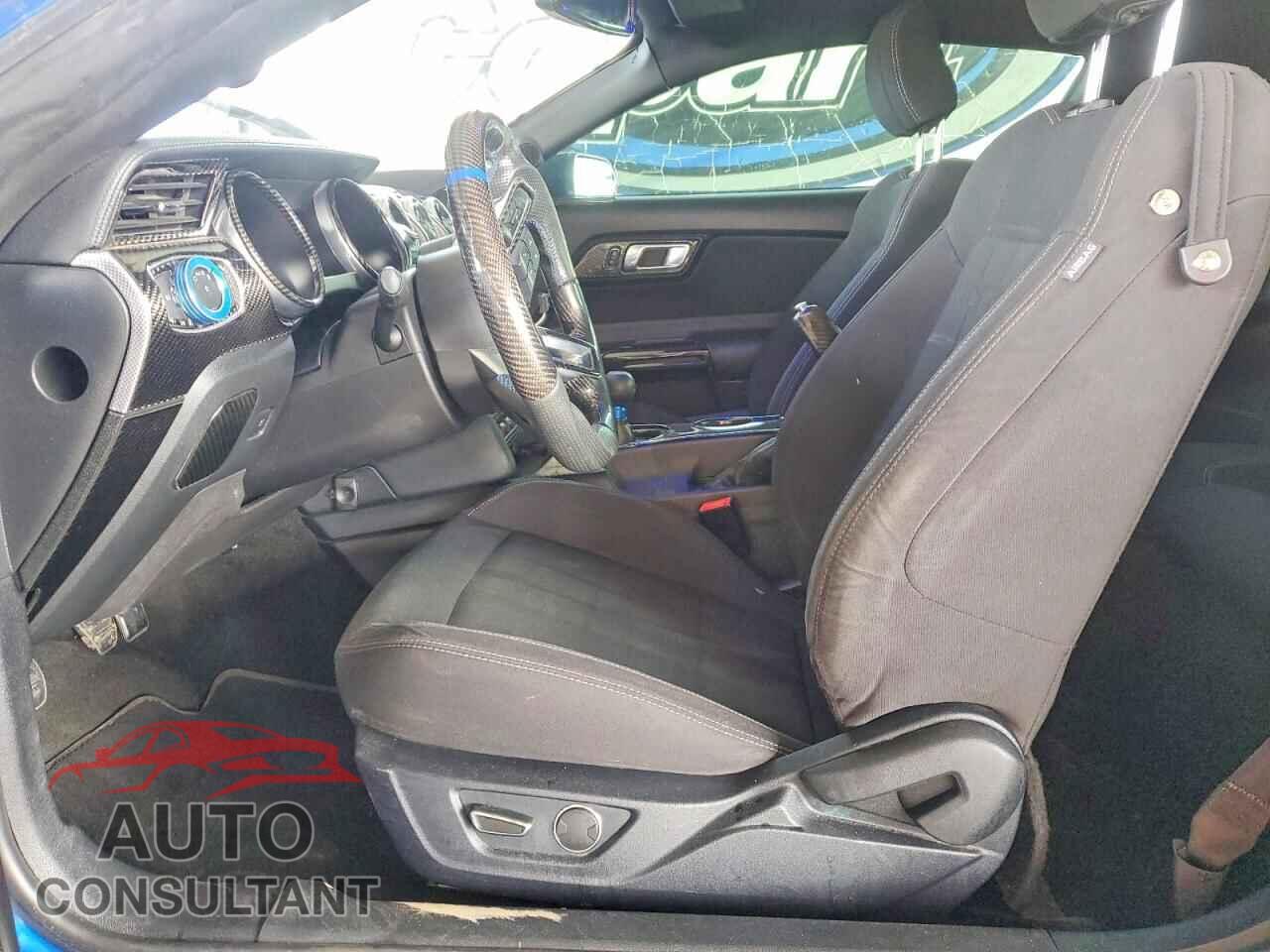 FORD MUSTANG 2018 - 1FA6P8CF3J5163918