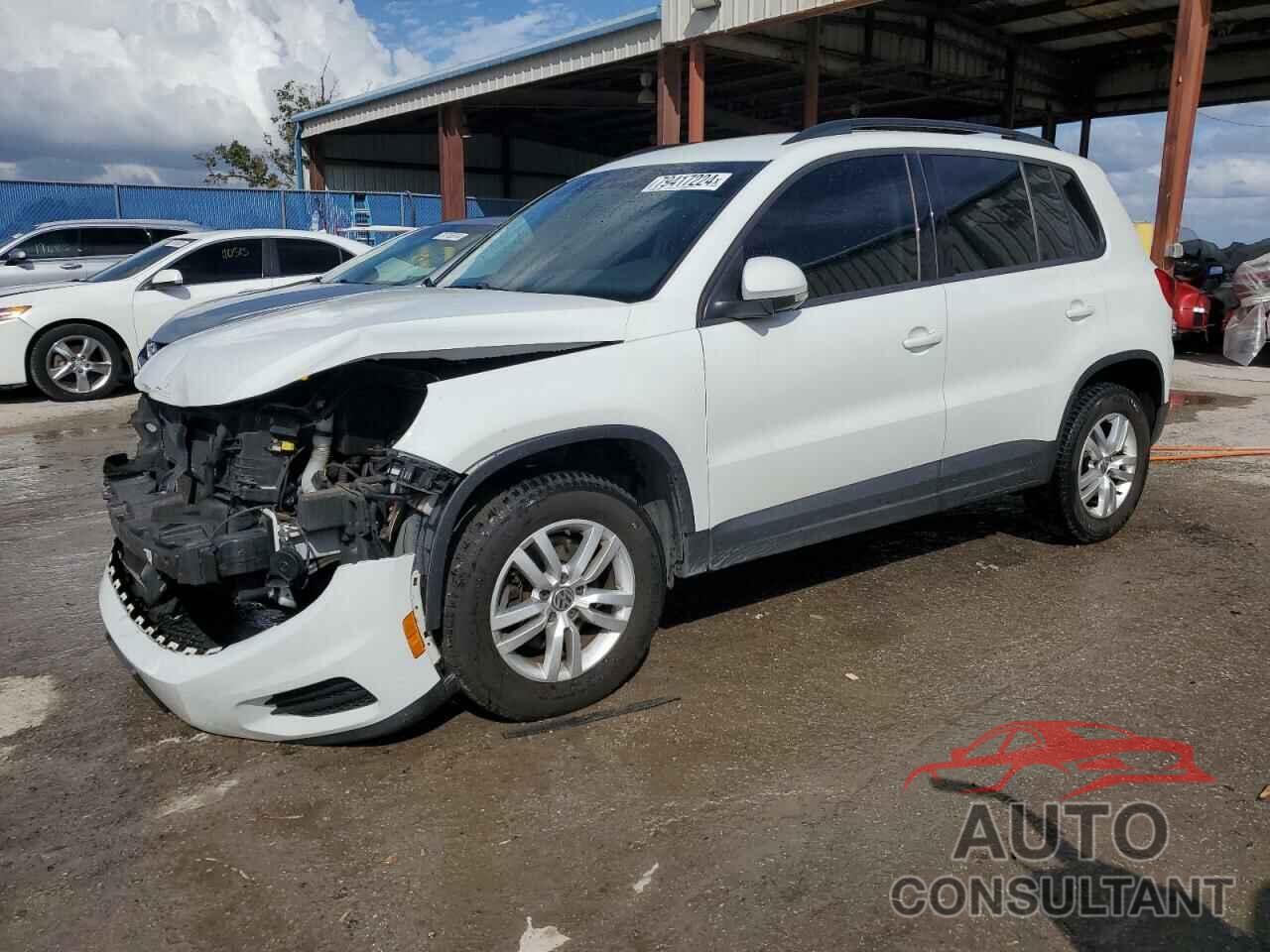 VOLKSWAGEN TIGUAN 2016 - WVGAV7AX5GW603085