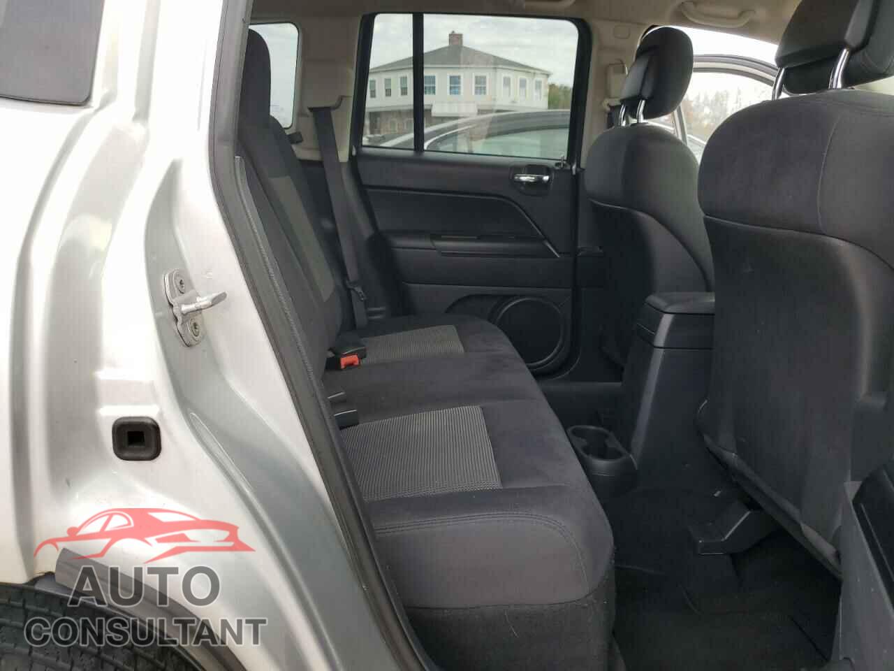 JEEP COMPASS 2011 - 1J4NF1FB3BD134011