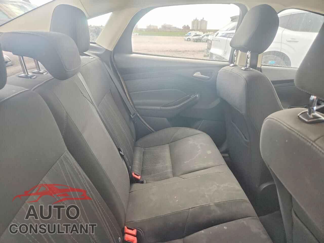 FORD FOCUS 2017 - 1FADP3H21HL316057