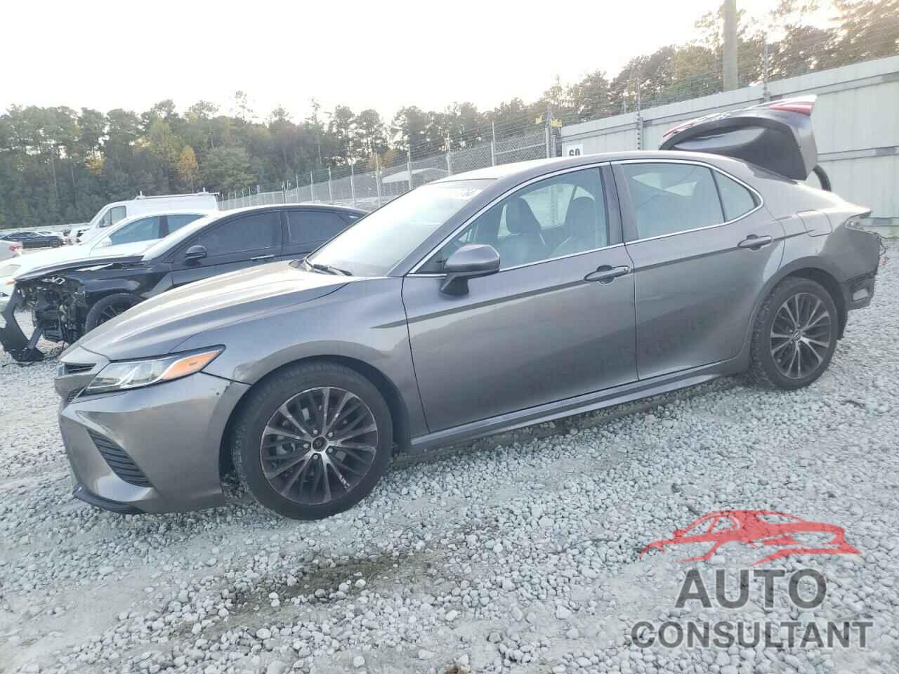 TOYOTA CAMRY 2018 - 4T1B11HK0JU625277