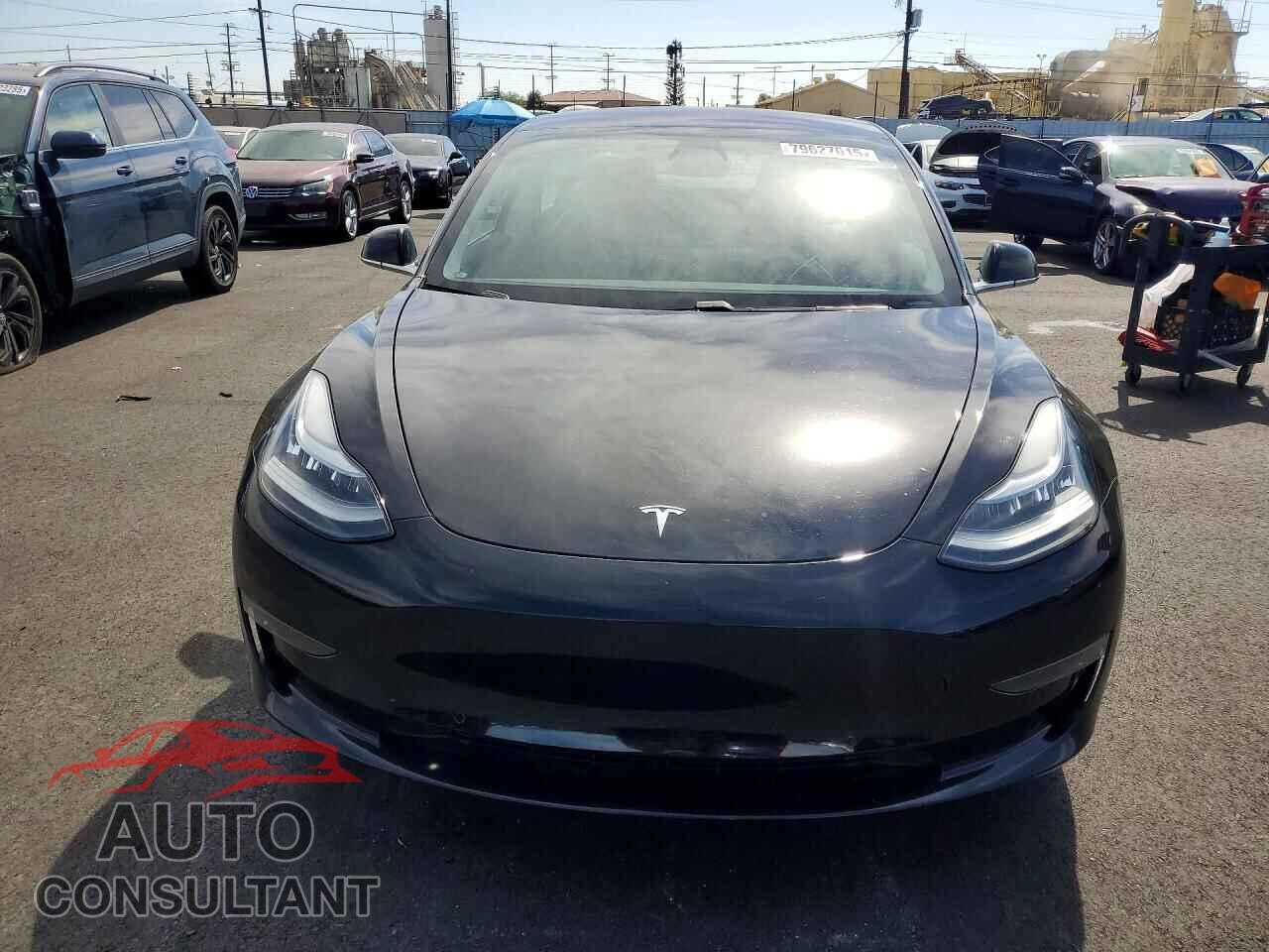 TESLA MODEL 3 2018 - 5YJ3E1EA9JF012477