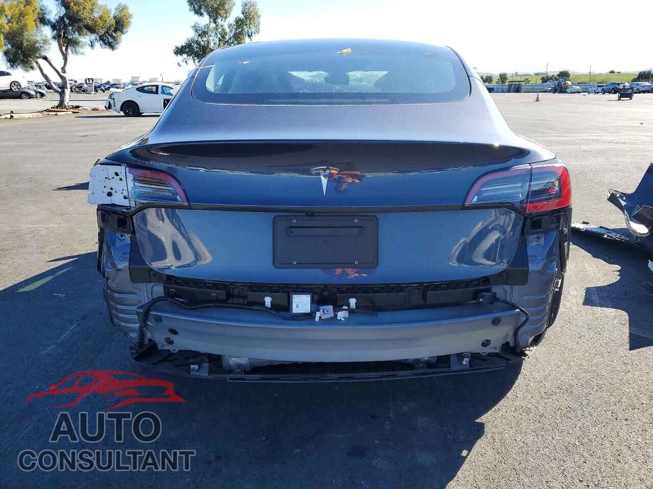 TESLA MODEL 3 2023 - 5YJ3E1EA0PF687904