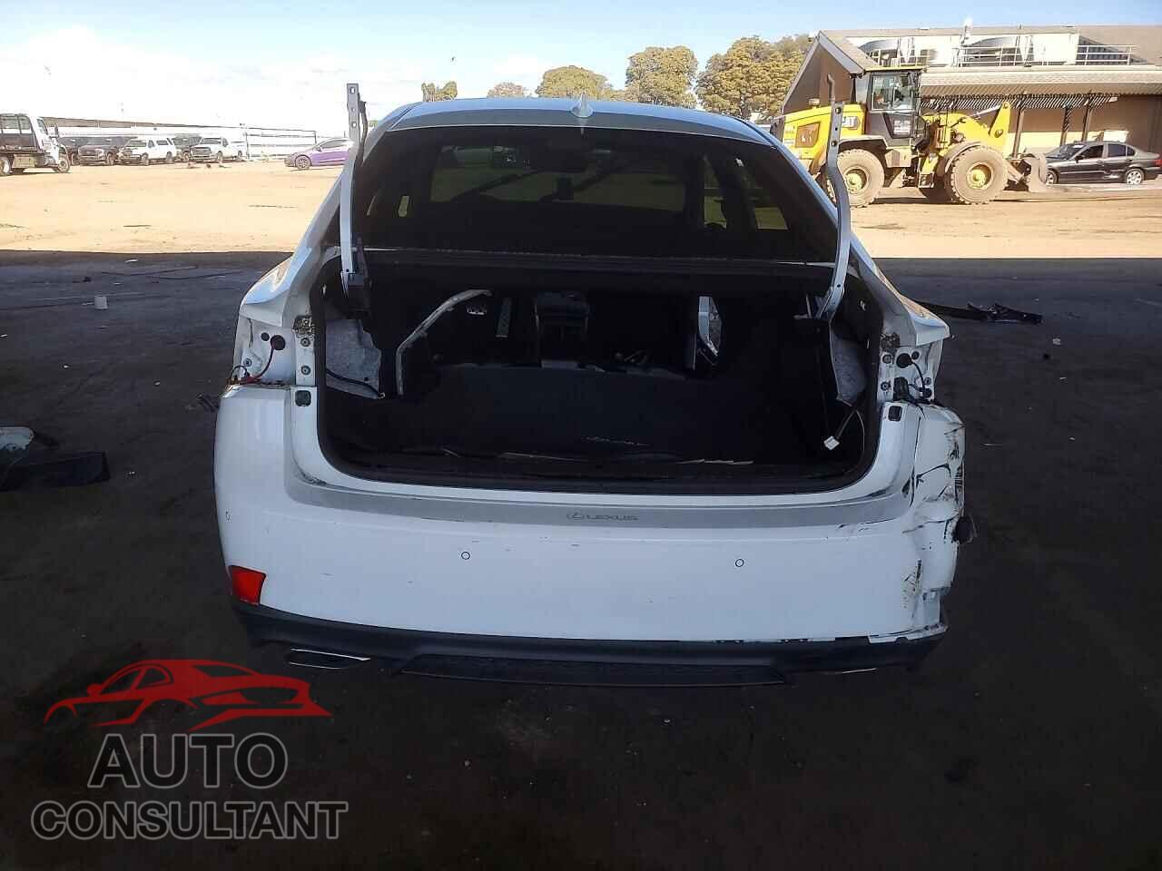 LEXUS IS 2018 - JTHBZ1D24J5032534