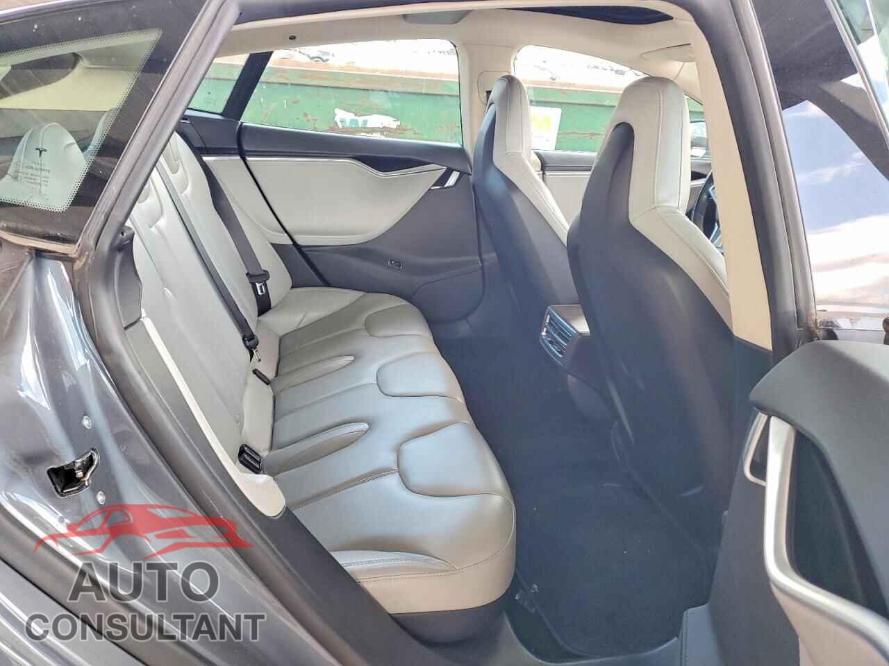 TESLA MODEL S 2012 - 5YJSA1DN2CFP02389