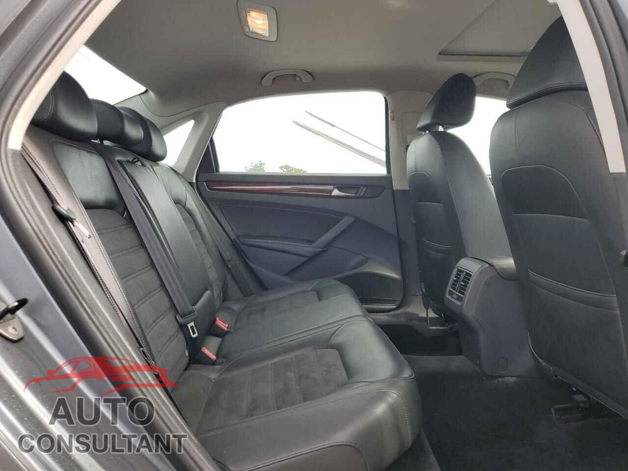VOLKSWAGEN PASSAT 2013 - 1VWCN7A32DC135188