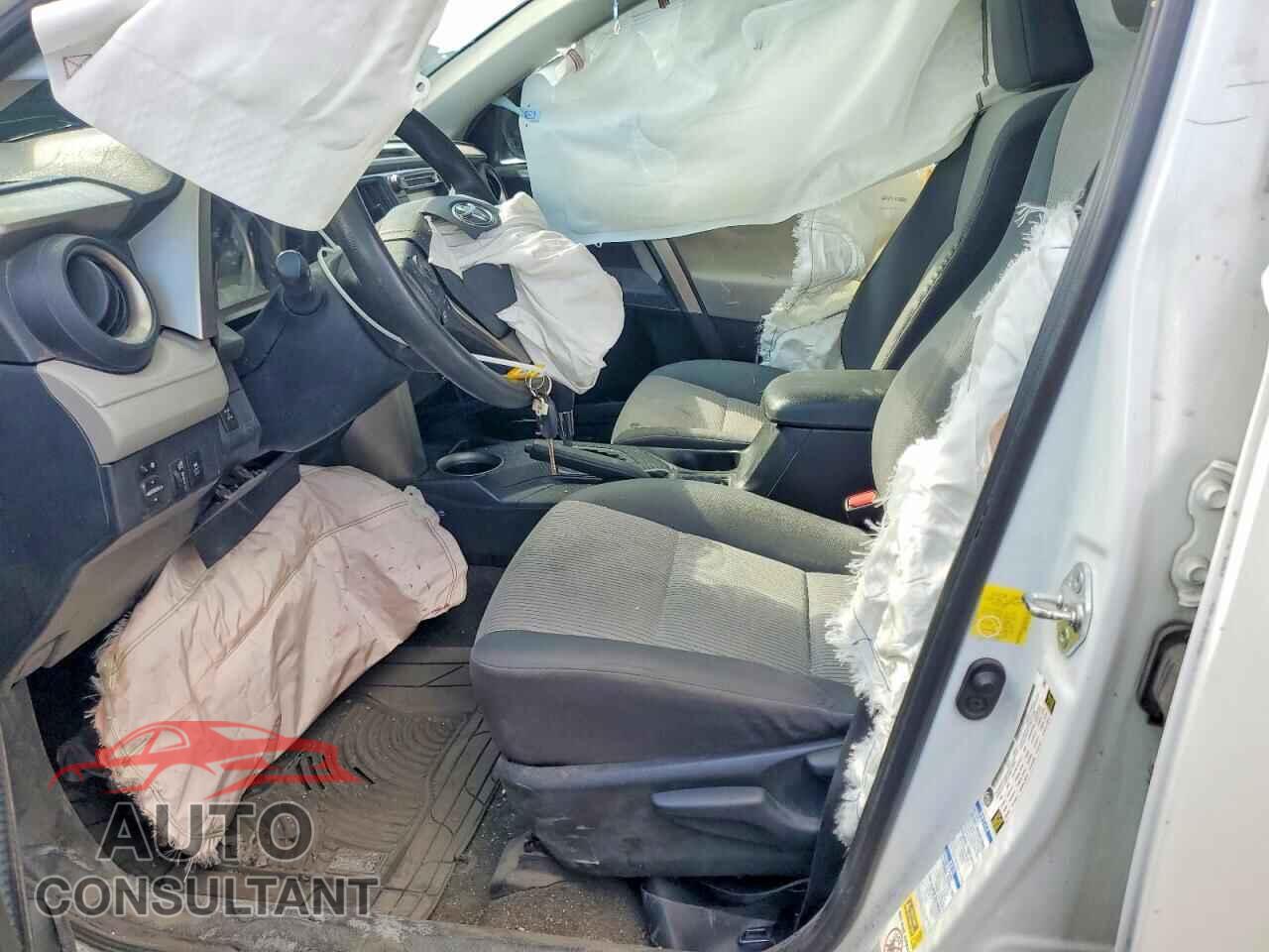 TOYOTA RAV4 2015 - 2T3BFREV2FW314169