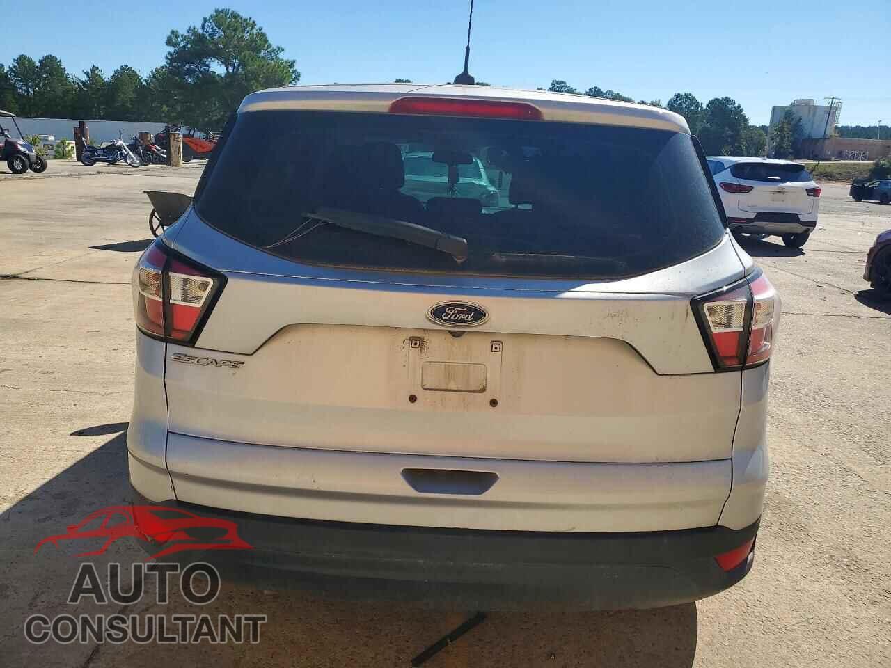 FORD ESCAPE 2017 - 1FMCU0F71HUD48623