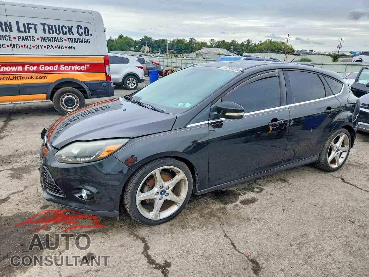 FORD FOCUS 2012 - 1FAHP3N22CL307625