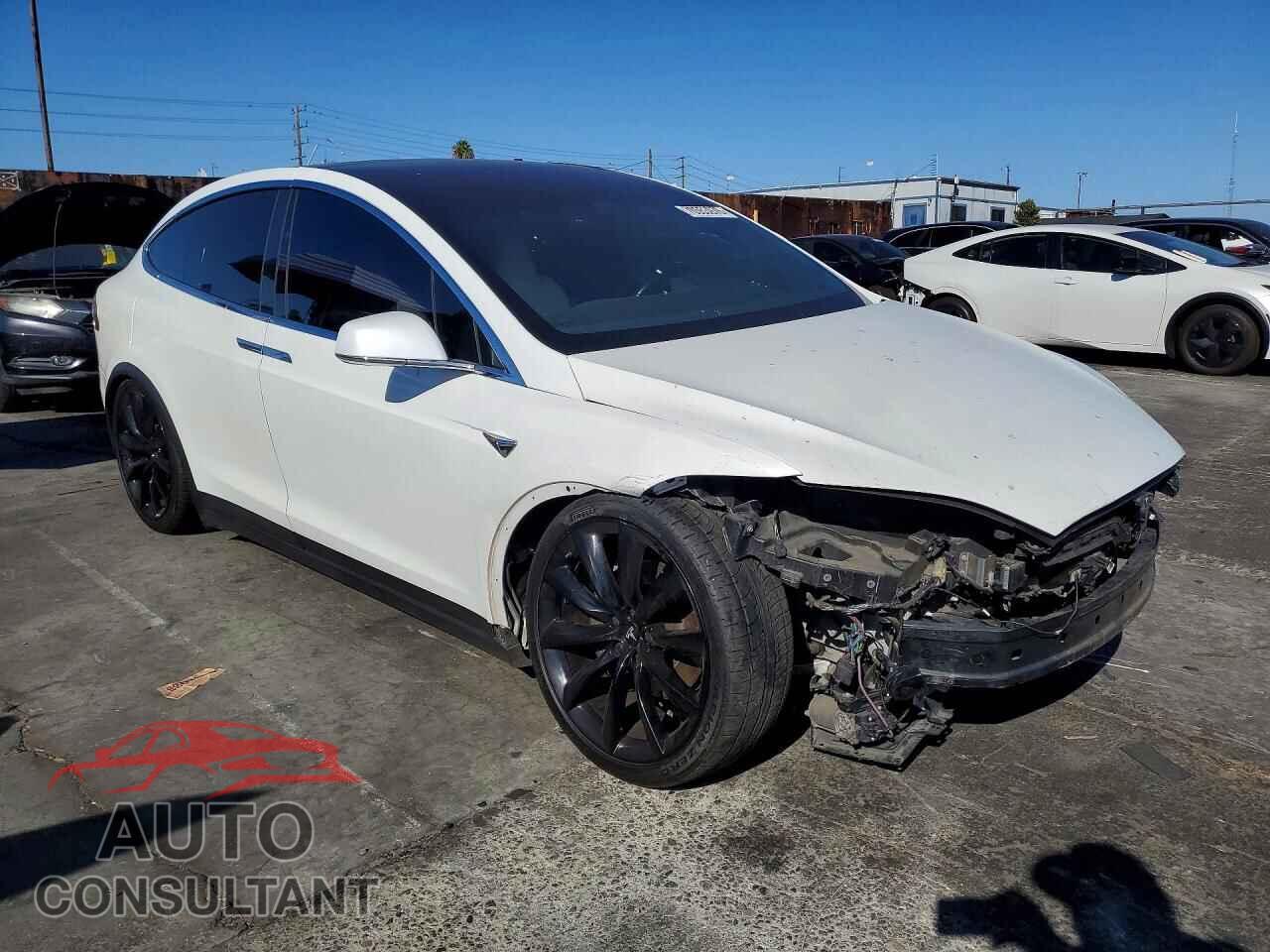 TESLA MODEL X 2017 - 5YJXCBE21HF044050