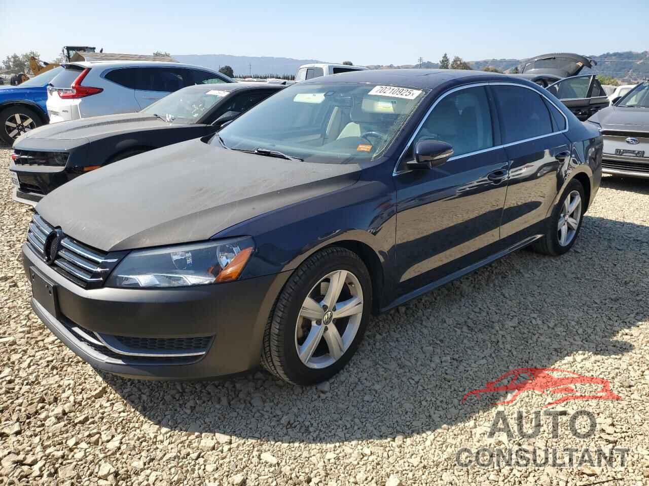VOLKSWAGEN PASSAT 2012 - 1VWBP7A38CC042518