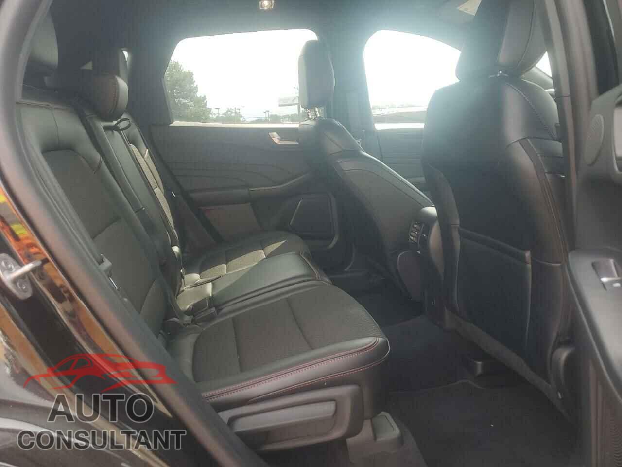 FORD ESCAPE ST 2023 - 1FMCU9NA8PUB19081