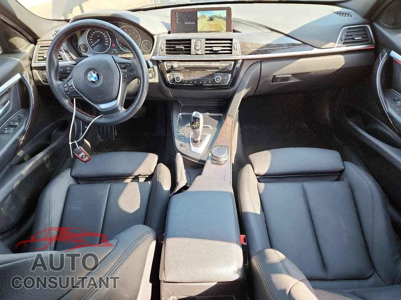 BMW 3 SERIES 2018 - WBA8D9C52JA012646