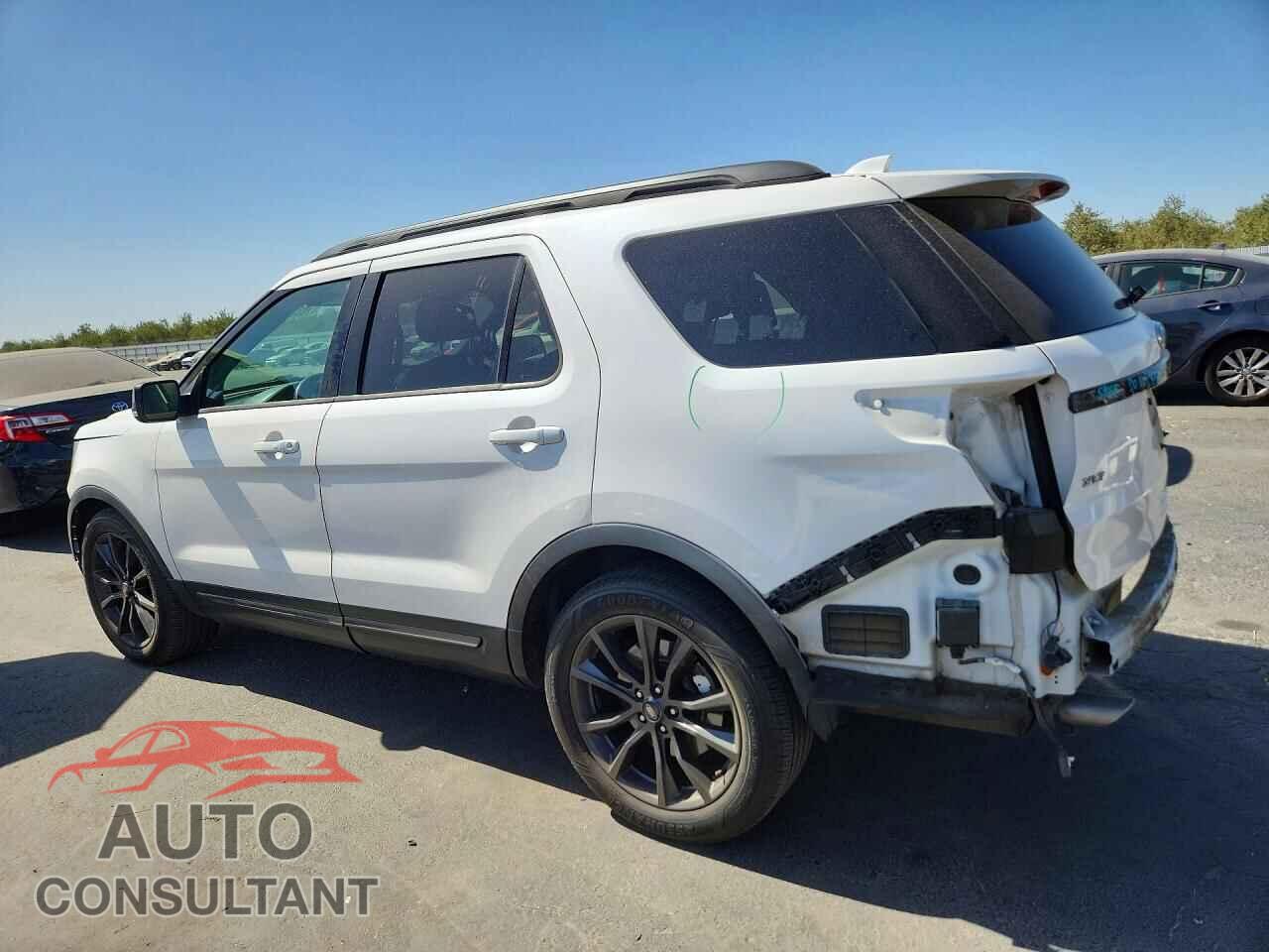 FORD EXPLORER 2017 - 1FM5K7D81HGC21579