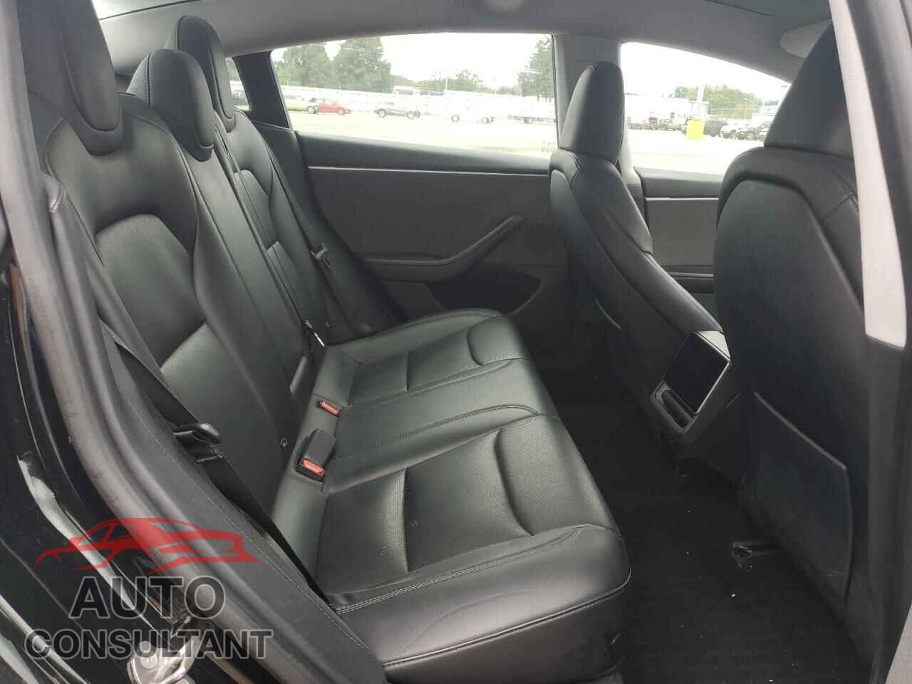 TESLA MODEL 3 2024 - 5YJ3E1EAXRF827105