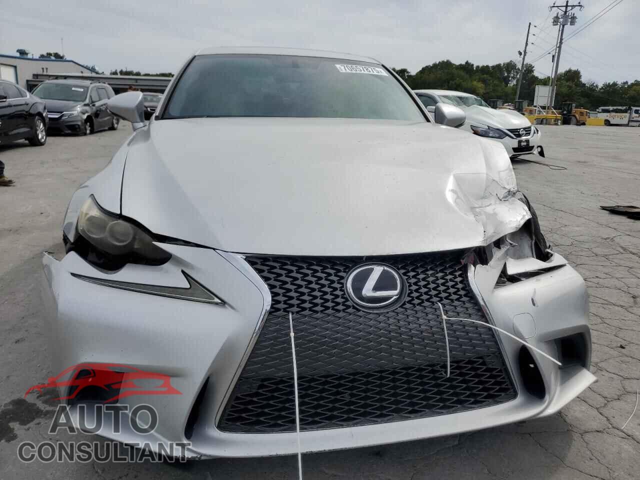 LEXUS IS 2014 - JTHCF1D29E5011049
