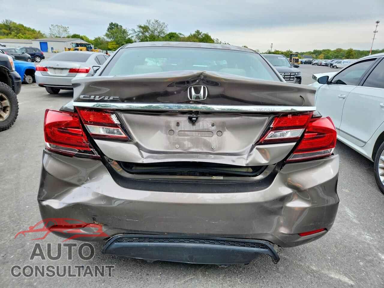 HONDA CIVIC 2013 - 2HGFB2F57DH572205