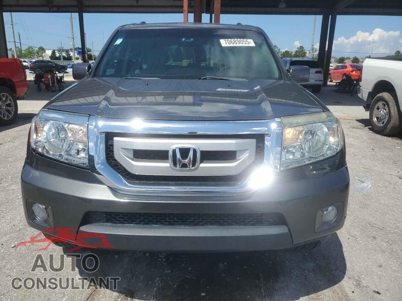 HONDA PILOT 2011 - 5FNYF4H98BB024420