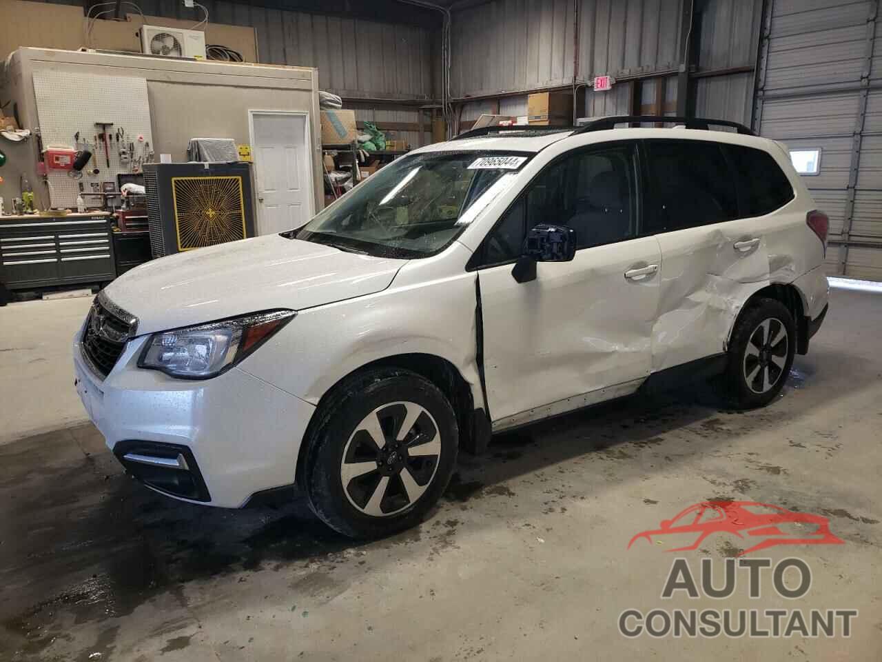 SUBARU FORESTER 2018 - JF2SJAGC6JH402704