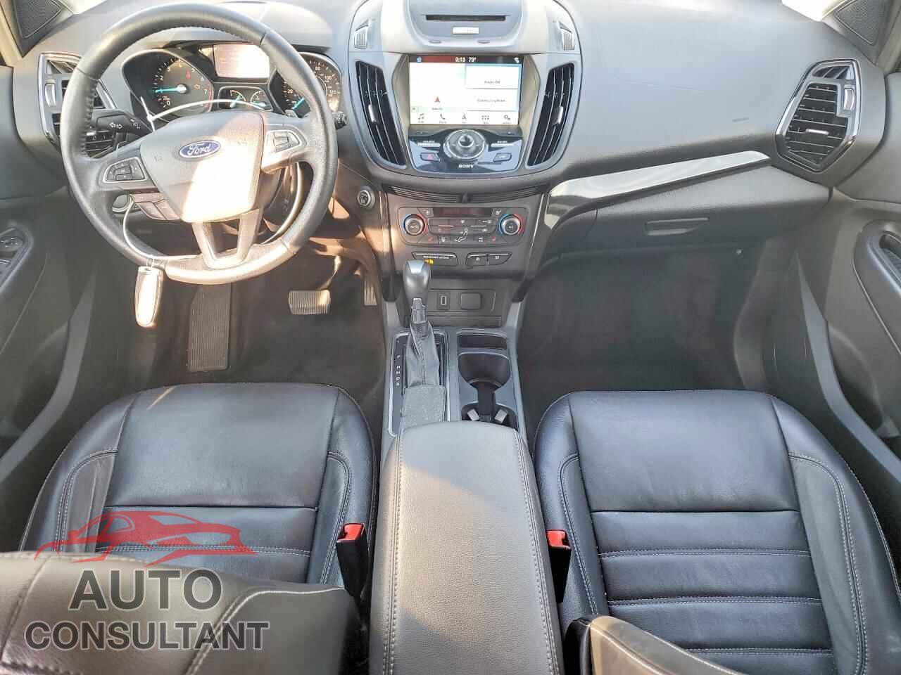 FORD ESCAPE 2017 - 1FMCU9JD8HUC89734
