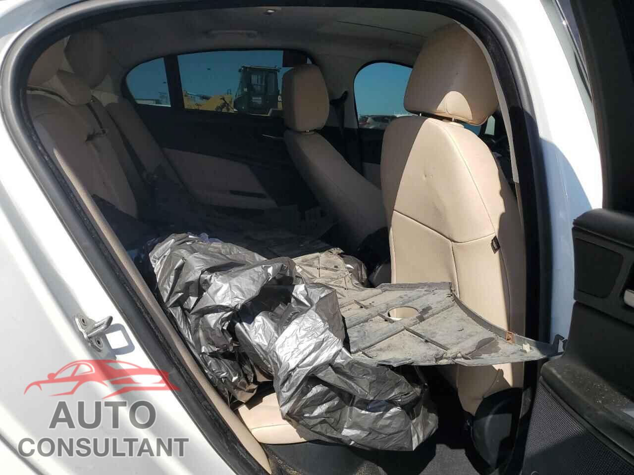 JAGUAR XE 2017 - SAJAR4BG8HA951761