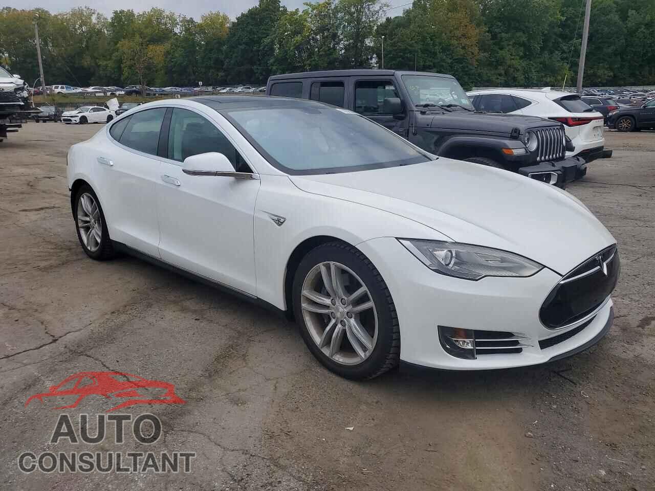 TESLA MODEL S 2013 - 5YJSA1DP0DFP17508