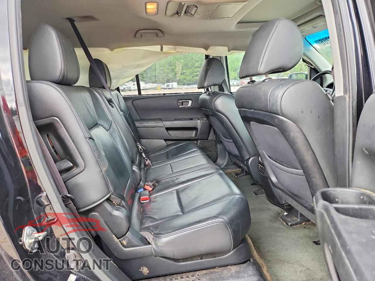HONDA PILOT 2015 - 5FNYF4H90FB041377