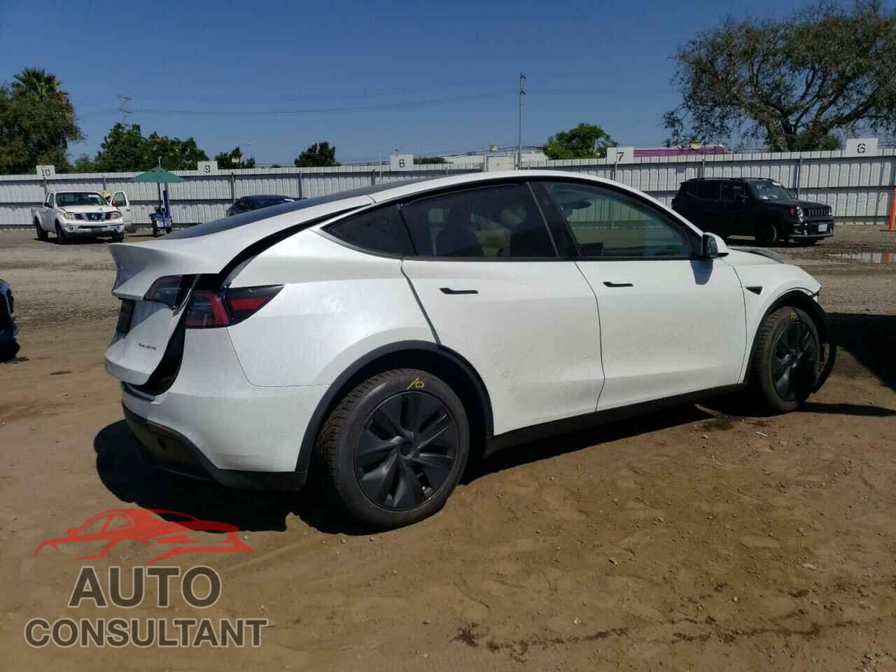 TESLA MODEL Y 2024 - 7SAYGDEE2RF121690