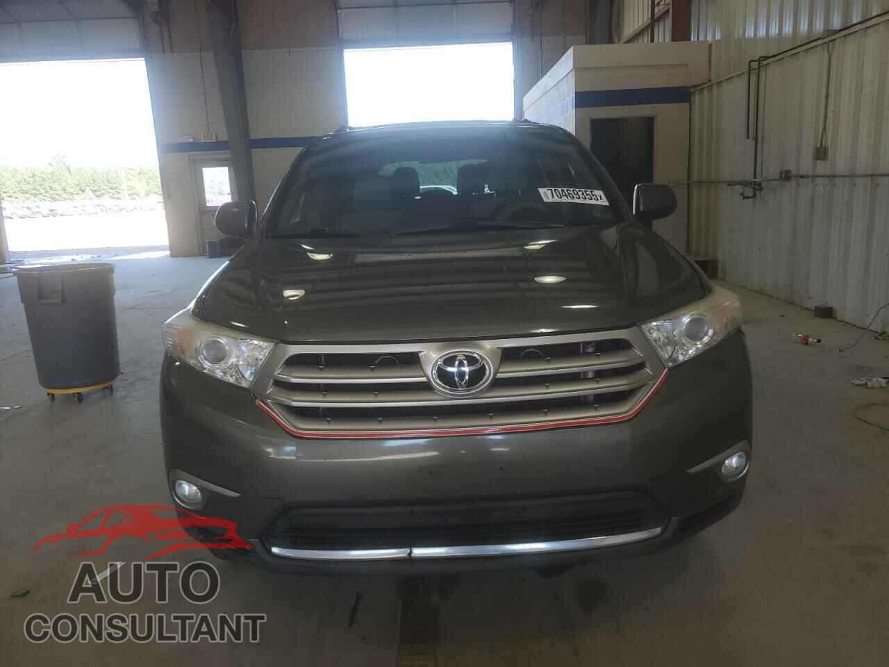 TOYOTA HIGHLANDER 2012 - 5TDBK3EH0CS114262