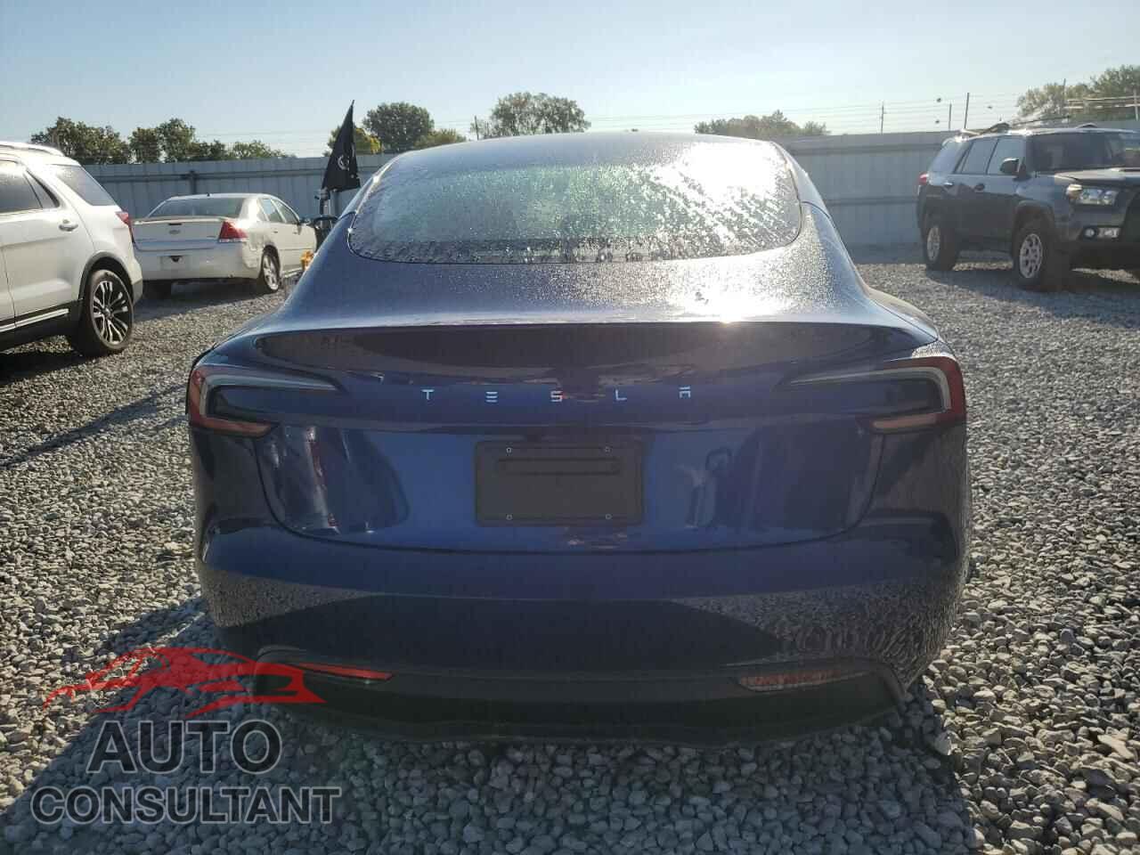 TESLA MODEL 3 2024 - 5YJ3E1EA1RF784502
