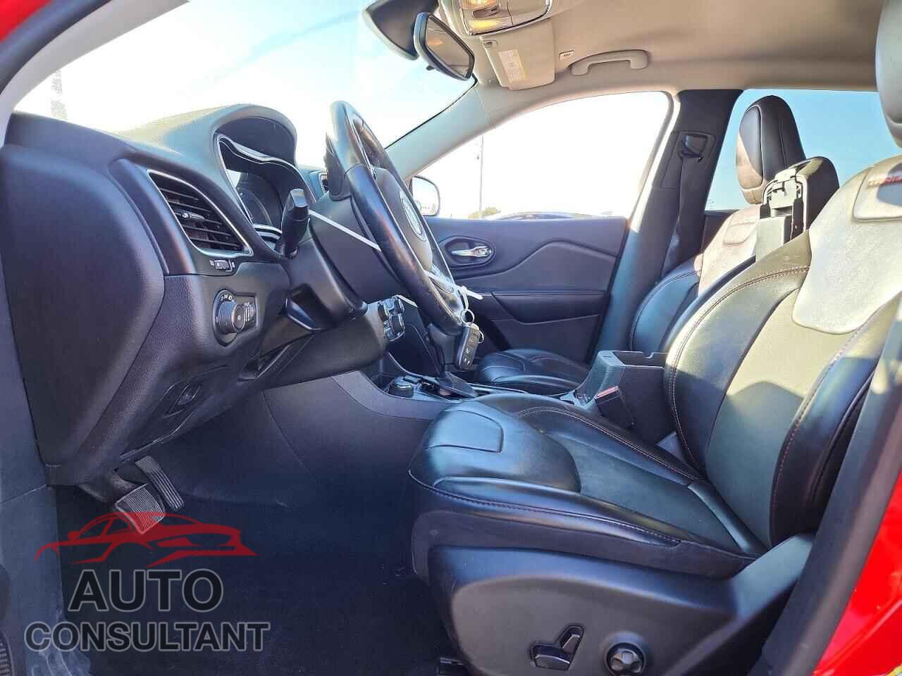 JEEP CHEROKEE 2019 - 1C4PJMBX4KD372000