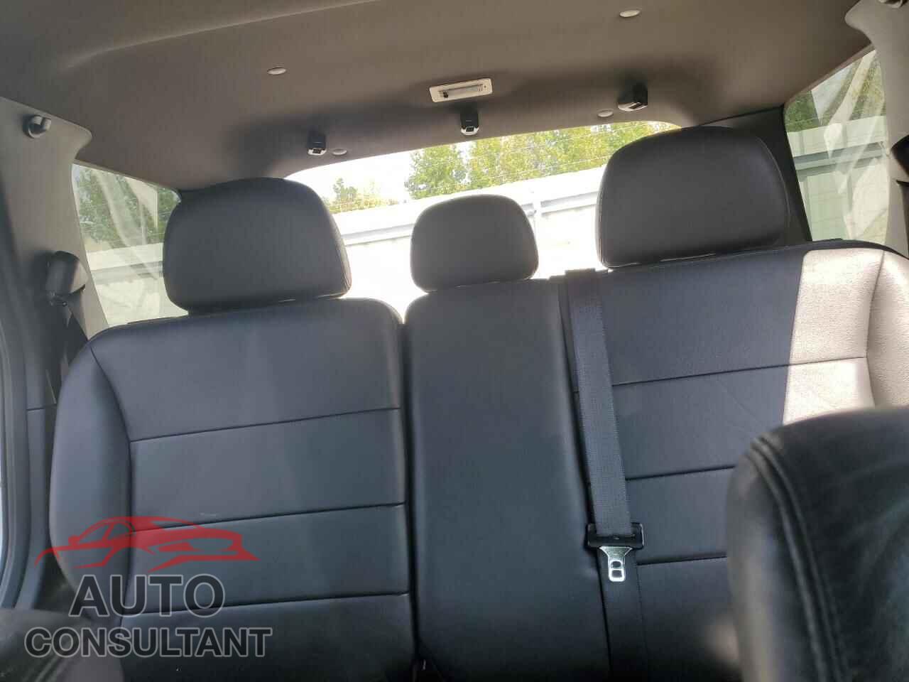 FORD ESCAPE 2010 - 1FMCU0EG3AKA70018
