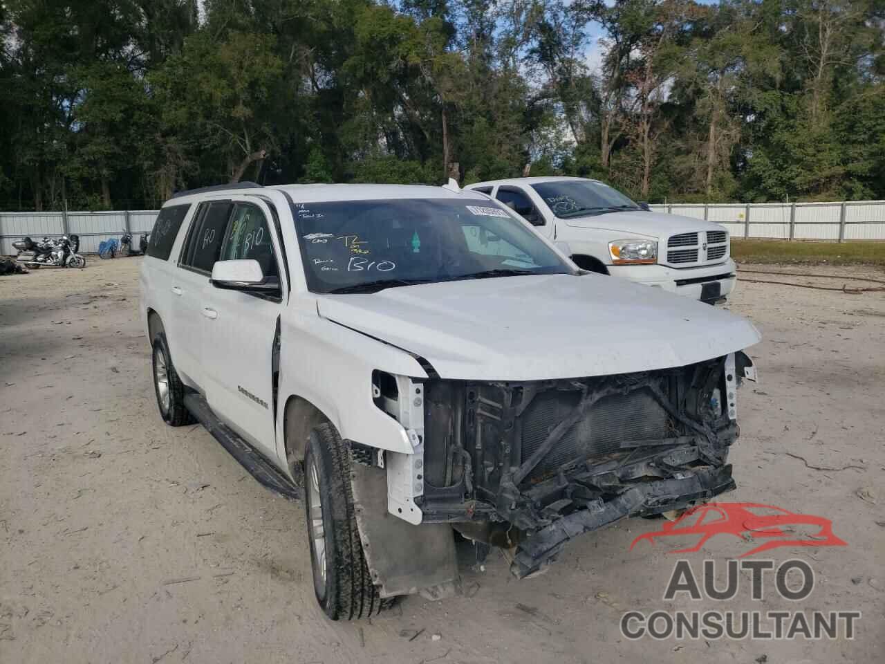 CHEVROLET SUBURBAN 2019 - 1GNSKHKC3KR117795