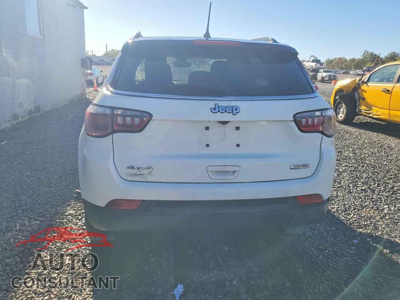 JEEP COMPASS 2018 - 3C4NJDBB7JT232673