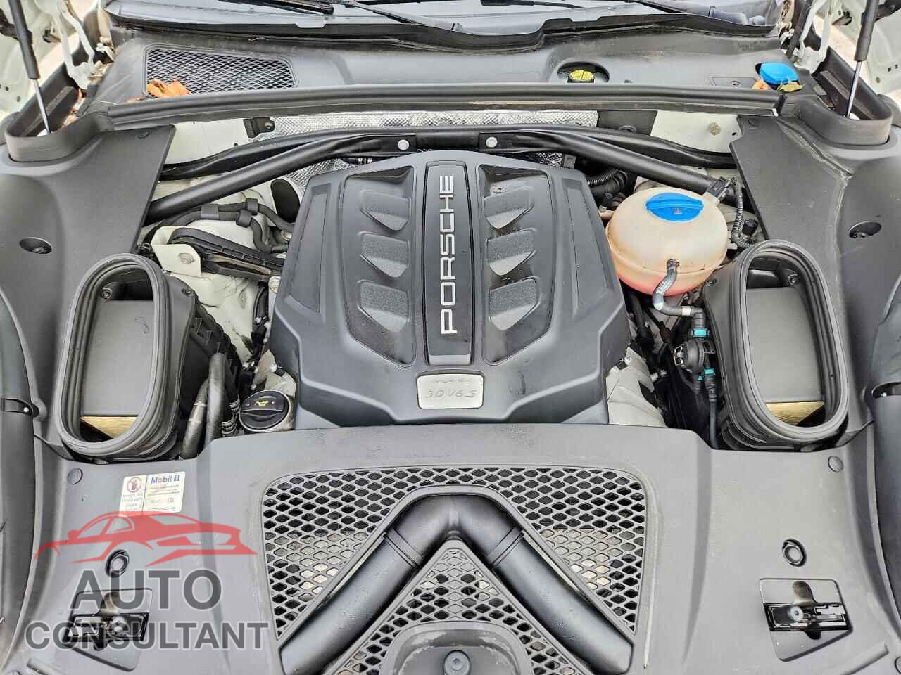 PORSCHE MACAN 2015 - WP1AB2A59FLB67645