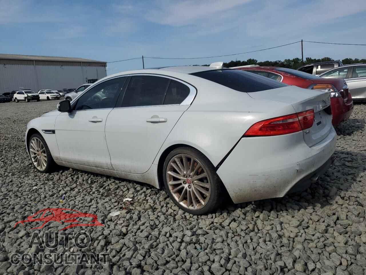 JAGUAR XE 2017 - SAJAN4BV8HA948756