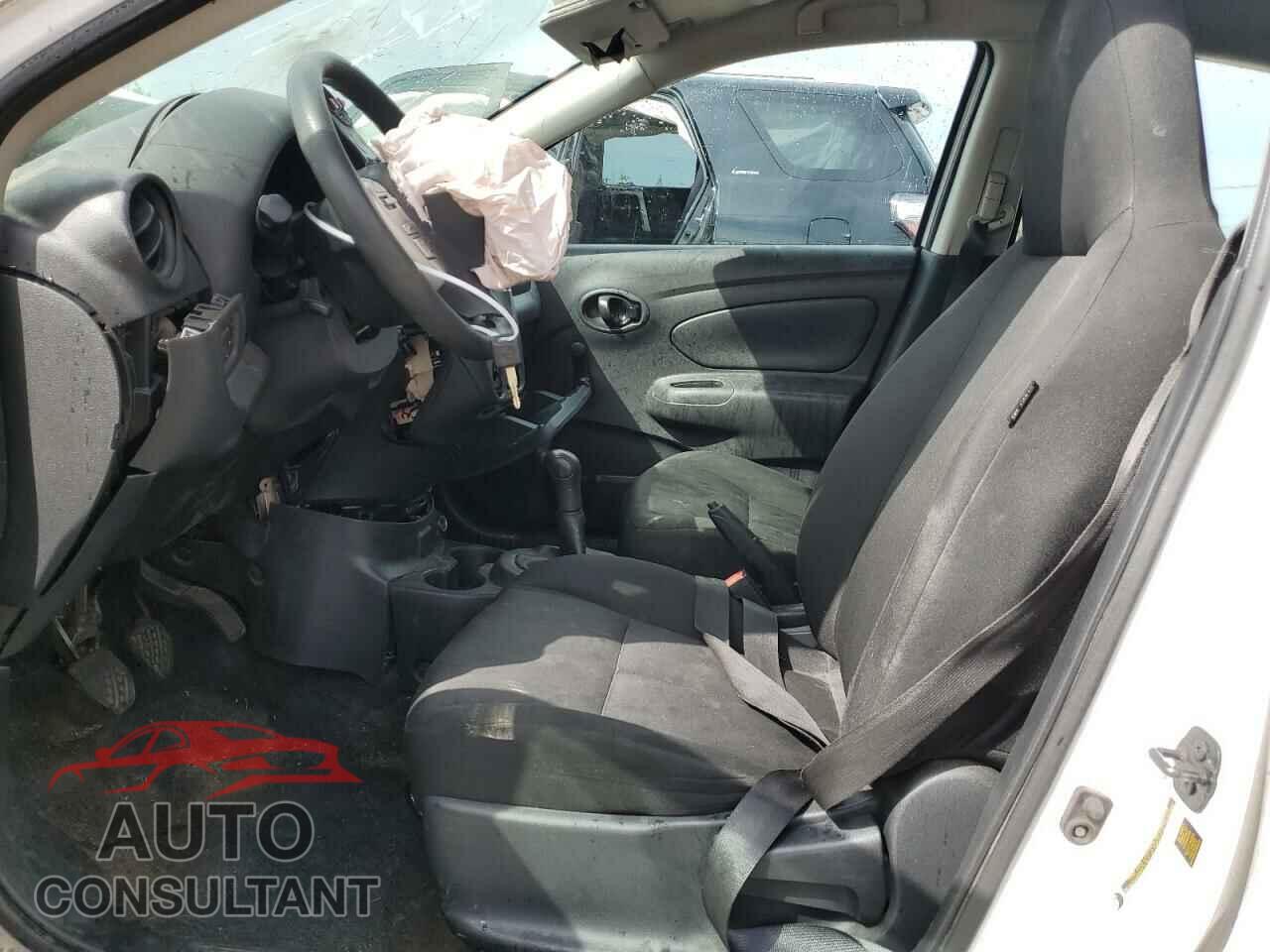 NISSAN VERSA 2017 - 3N1CN7AP2HL857201