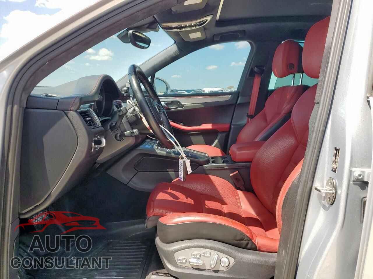 PORSCHE MACAN 2016 - WP1AF2A55GLB92855